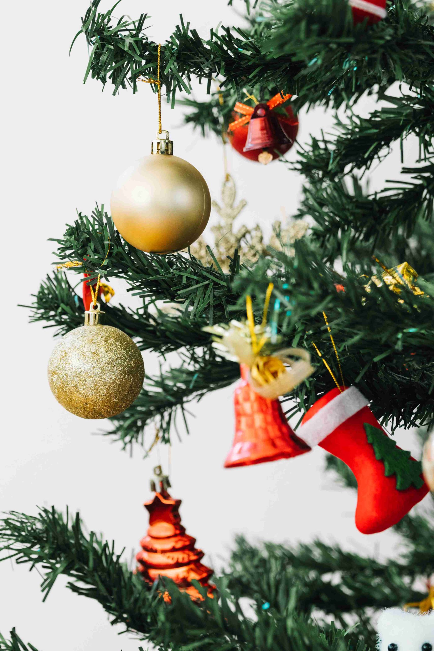 decorative-christmas-tree