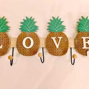 Decorative Pineapple Wall Hooks with Love Letters, Wooden Wall-Mounted Coat Rack, Hanging Hook Bedroom, Living Room Coat Rack Key Cloths Holder 50 cm x 20 cm, 5 Hooks (Ideal for Gift Set)